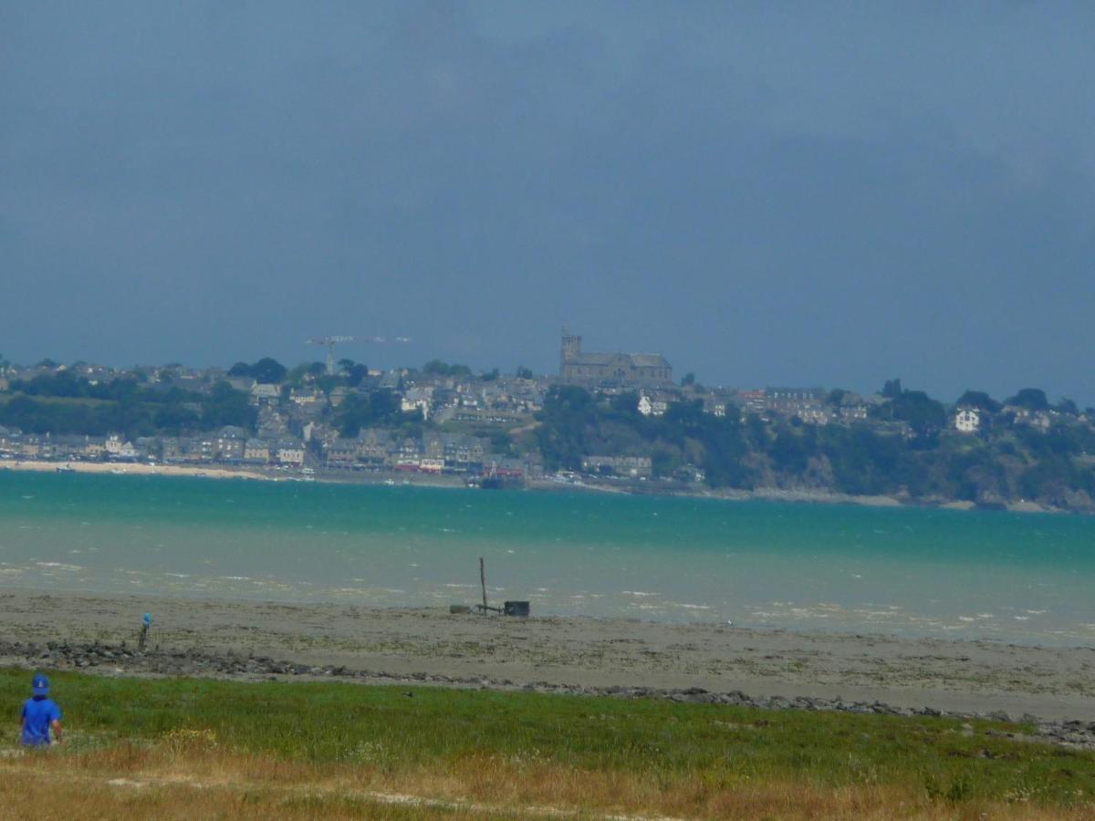 Hirel Le Bout De La Ville מראה חיצוני תמונה